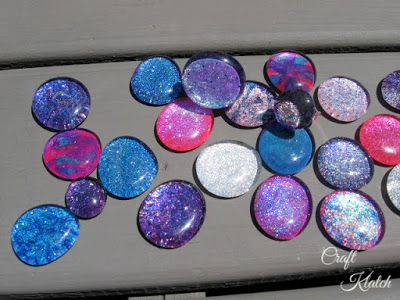 Making Glass Cabochons From Nail Stamping Supplies : 4 Steps (with