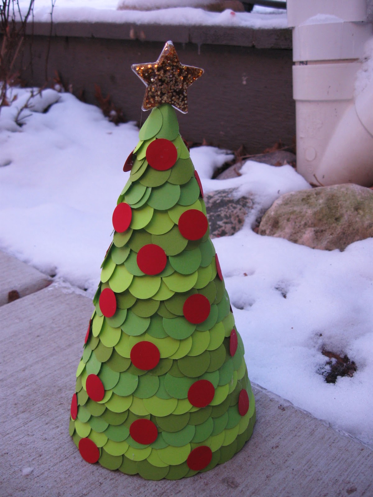 Christmas Tree Cones DIY Tutorial