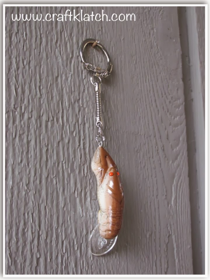 DIY Vintage Wooden Fishing Lure Keychain for Dad  Diy gifts for men,  Fishing diy, Vintage fishing lures