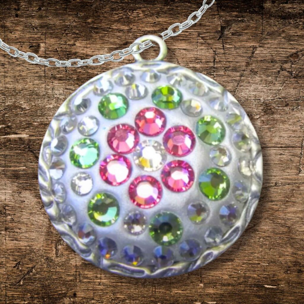 Epoxy clay pendant DIY after