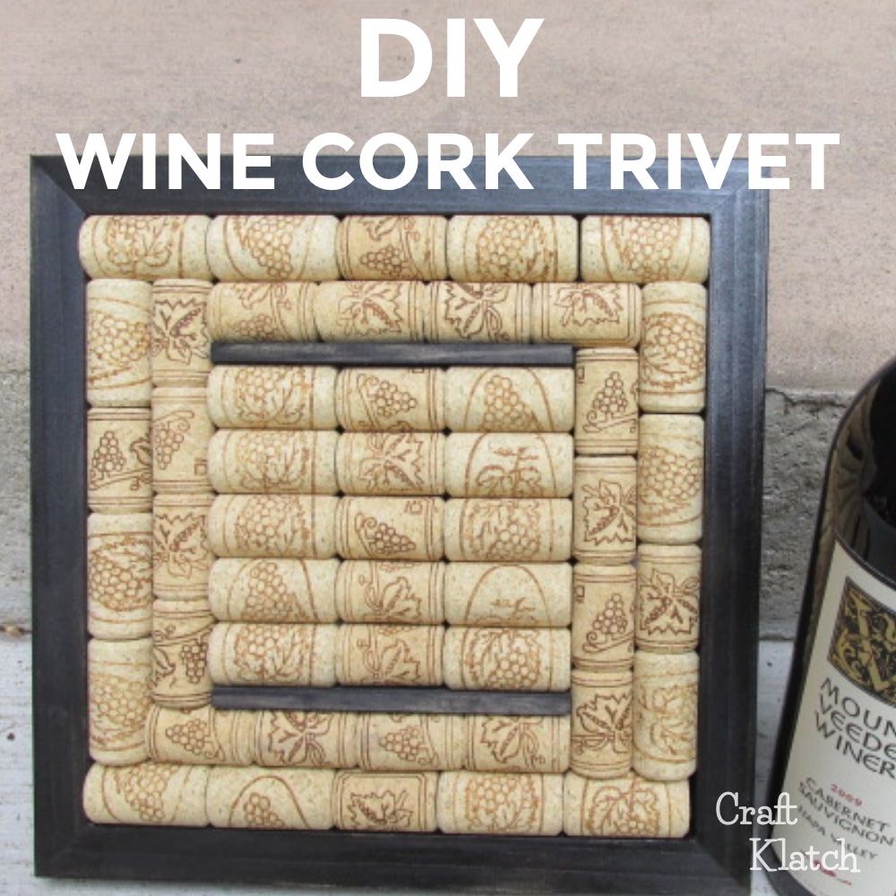 Wine cork trivet with black border