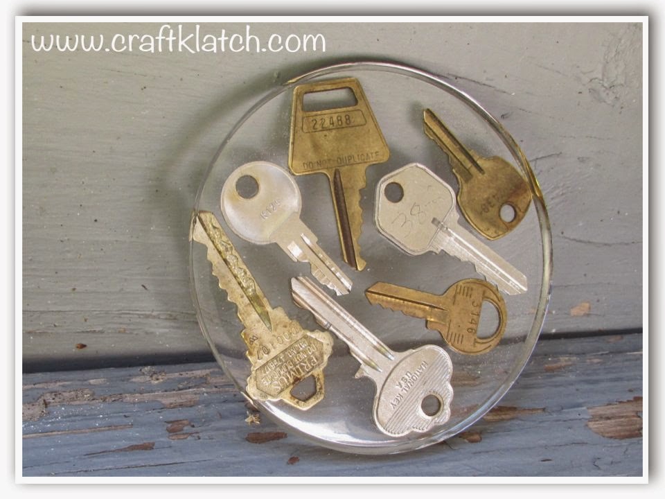 key, keys, crafting with keys, key craft, recycle, recycling, resin, crafts, crafting , craft, craft ideas, idea, ideas, diy, how to, homemade, handmade, vintage, garage sale