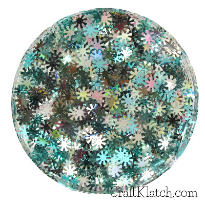 snowflake, snowflakes, confetti, resin, resin crafts, holiday, winter, christmas, craft, crafts, crafting, craft ideas, idea, ideas, diy