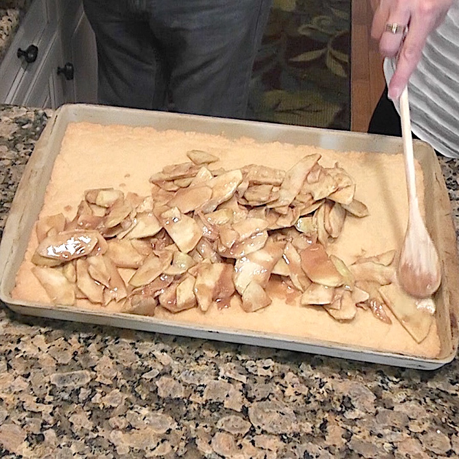 spread apple filling around crust