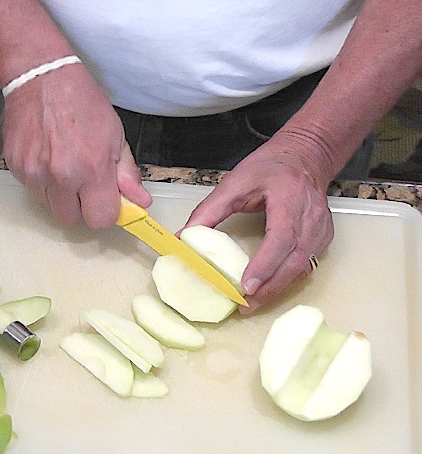 Recipe for apple bars | peel and thinly slice apples