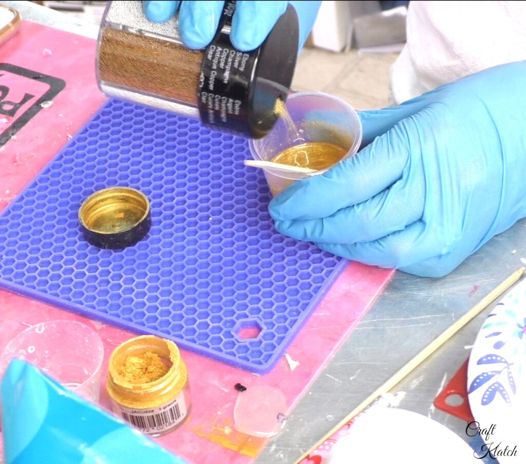 Add gold microbes to the resin for the honeycomb bee coaster