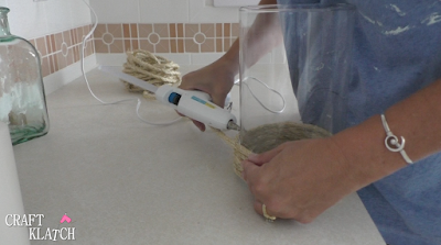 Learn how to make an Easy Coastal Decor DIY! Craft Klatch #craftklatch #diy #coastaldecor #beach #beachdecor #howto #craft #crafts #crafting #beachcraft #homedecor #coastaldecor | coastal decor | beach decor | beachy decor | diy | craft | crafts | crafting | beach crafts | home decor | easy crafts