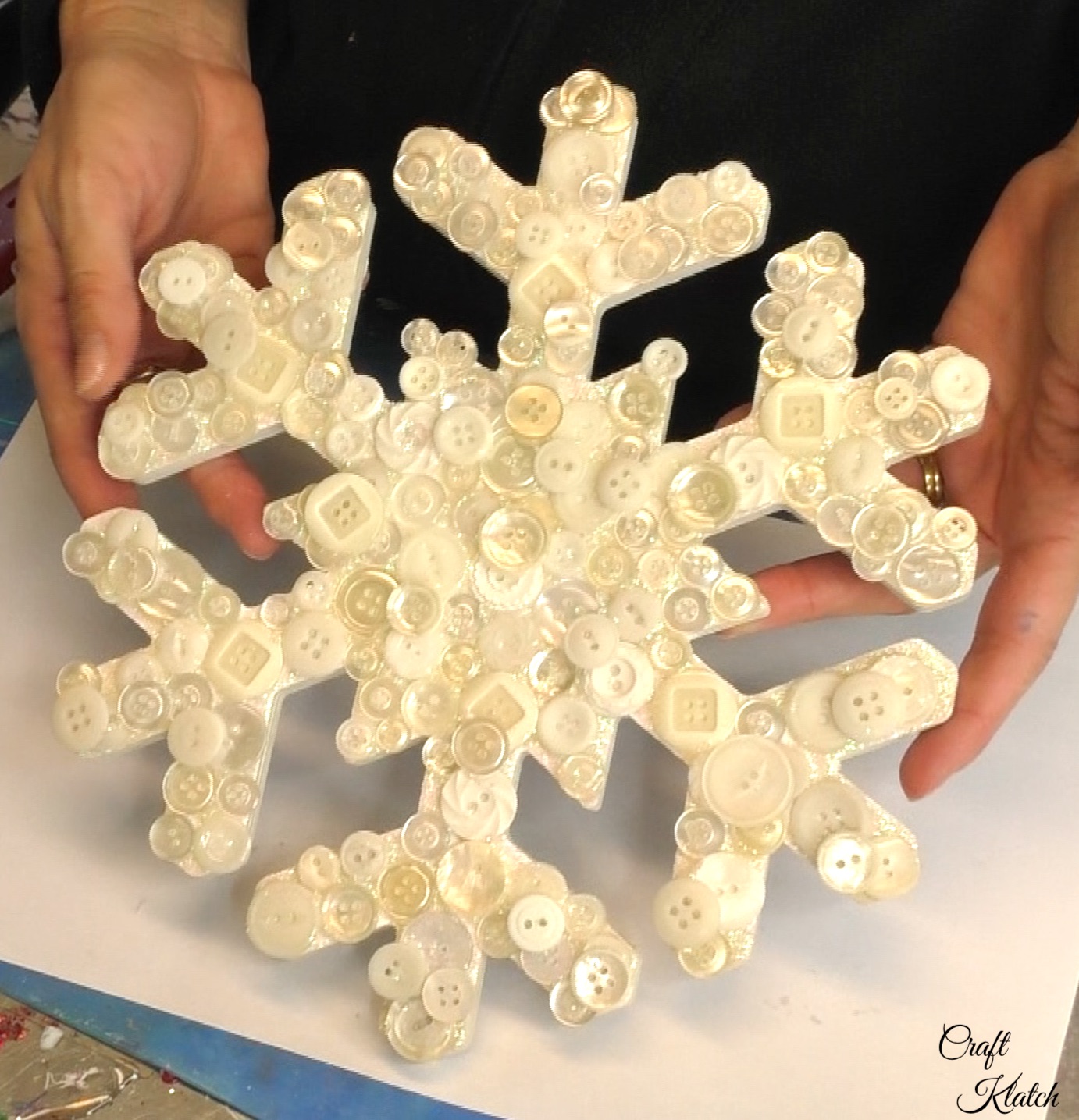 How To Make A Button Snowflake Holiday Decoration Craft Klatch