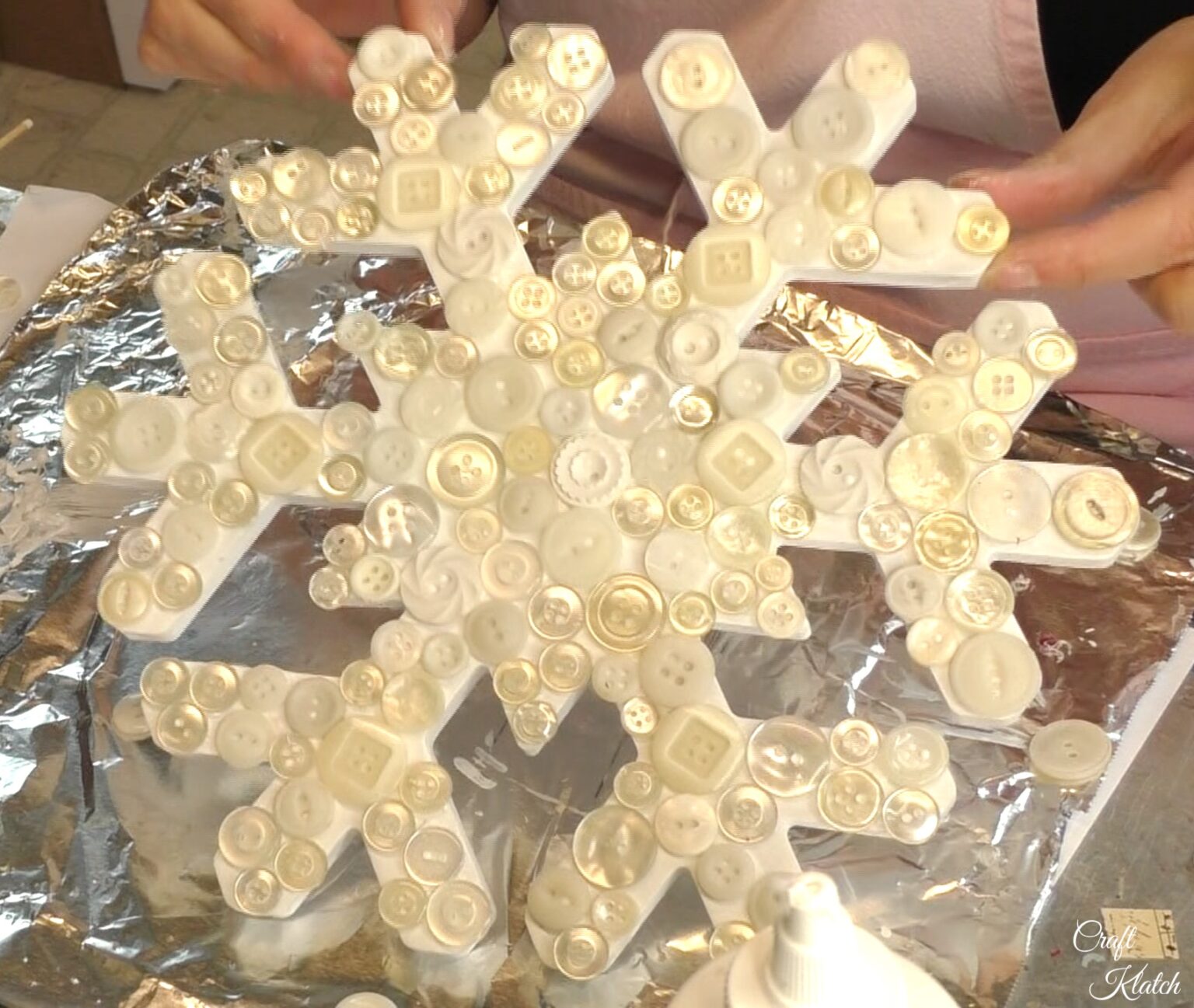 How To Make A Button Snowflake Holiday Decoration - Craft Klatch