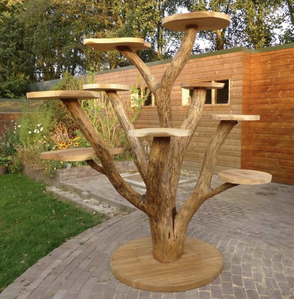 Outdoor real tree cat tree DIY from armandajones.com