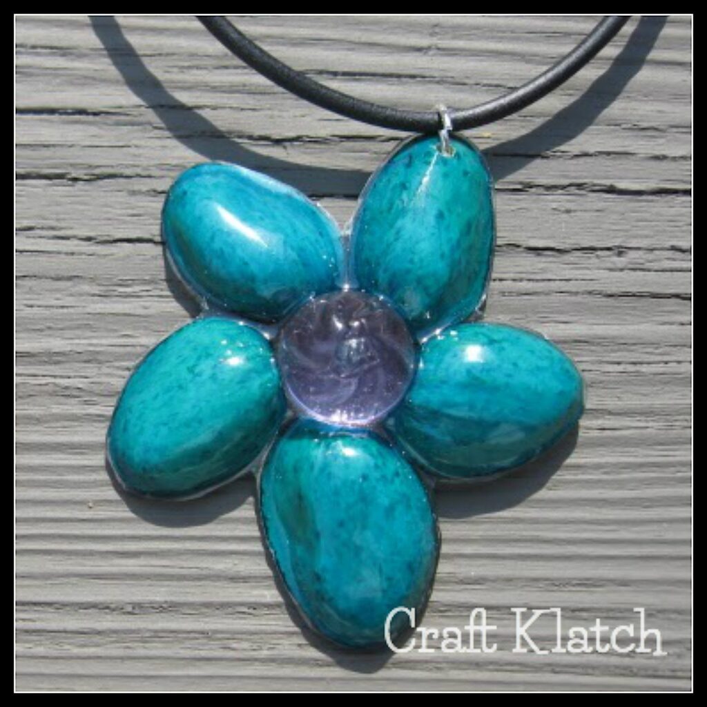 Teal Pistachio pendant craft