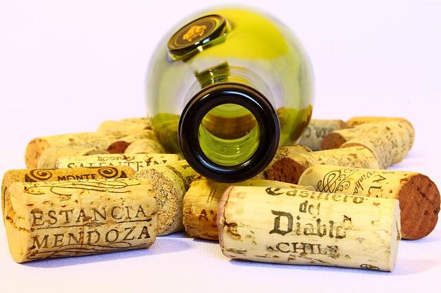 Wine bottle and wine corks