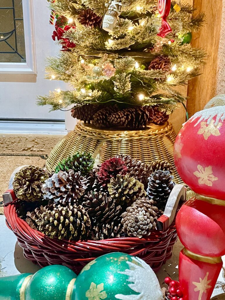 Pine cone basket craft for Christmas