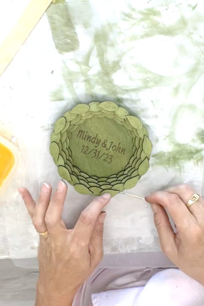 how to make a bowl from wood using leaves cut out with an xtool laser cutting machine