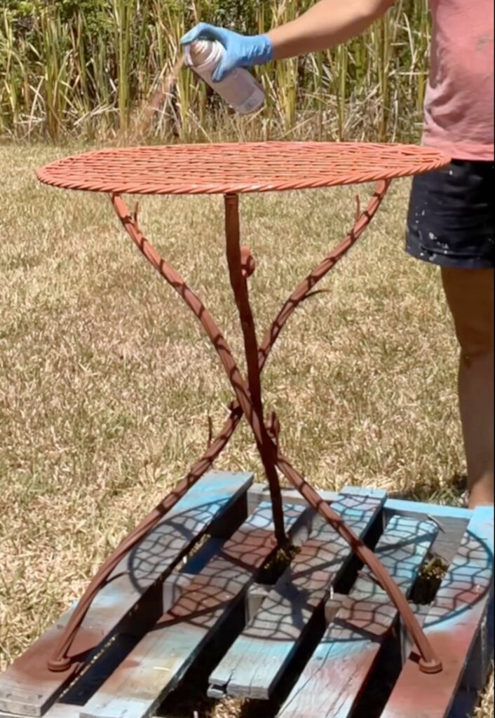 Painting and upcycling the bird table furniture makeover